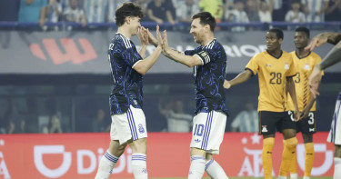 শুরু থেকে খেললেন মেসি, আর্জেন্টিনার ছন্দে উড়ে গেল জাম্বিয়া