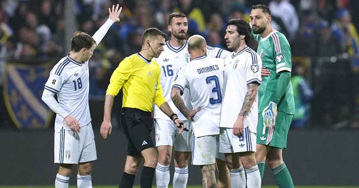 বিশ্বকাপ থেকে ছিটকে গেল ইতালি, ফুটবল প্রধানের পদত্যাগ দাবি