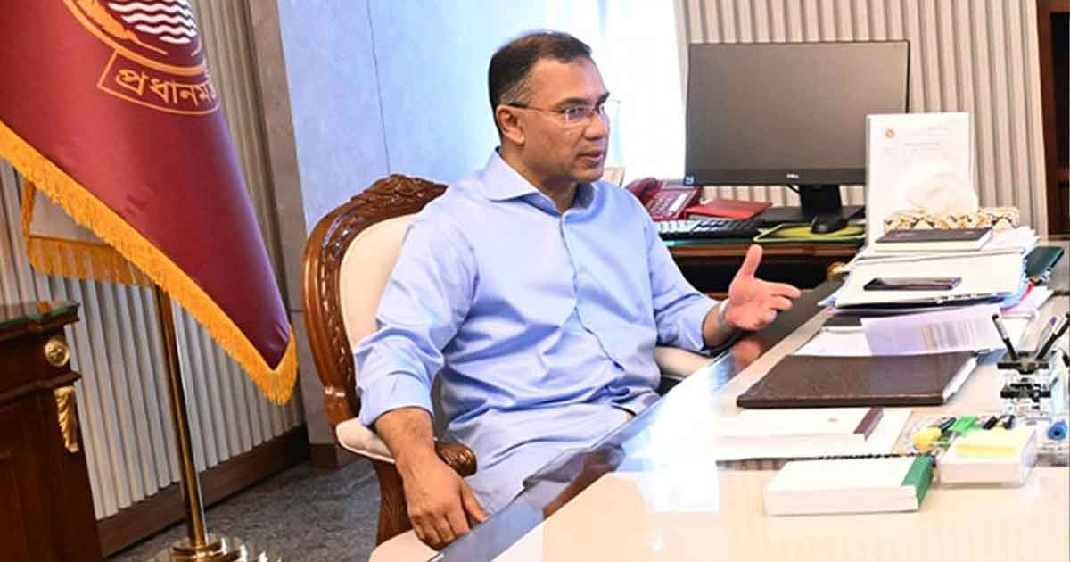 সচিবালয়ে কর্মব্যস্ত দিন কাটাচ্ছেন প্রধানমন্ত্রী