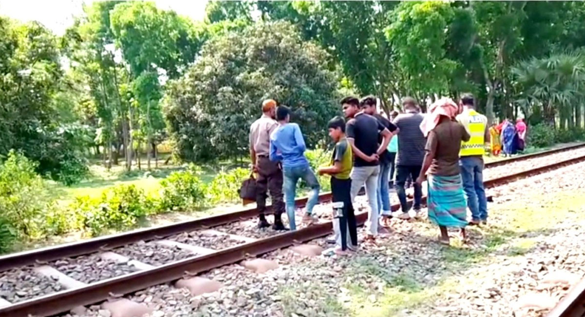 চুয়াডাঙ্গায় ট্রেনে কাটা পড়ে ইমামের মৃত্যু