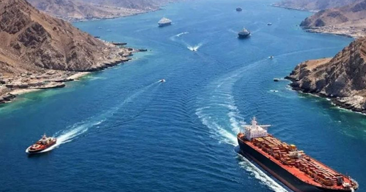 হরমুজ প্রণালি খুলতে যুক্তরাজ্য-নেতৃত্বাধীন ৪০ দেশের অঙ্গীকার