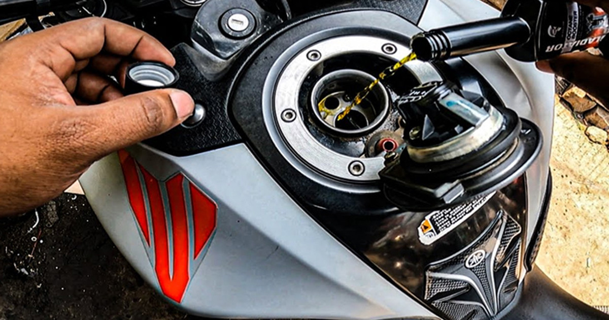 অকটেন নাকি পেট্রল, মোটরসাইকেলের জন্য কোনটি ভালো?