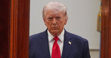 ইরানের ওপর “অত্যন্ত কঠোর” হামলা চালিয়ে দ্রুত যুদ্ধ শেষ করা হবে: ট্রাম্প