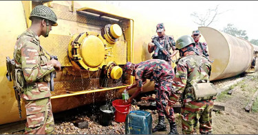 হবিগঞ্জে দুর্ঘটনায় কবলিত ট্রেন থেকে ১ হাজার লিটার ডিজেল উদ্ধার