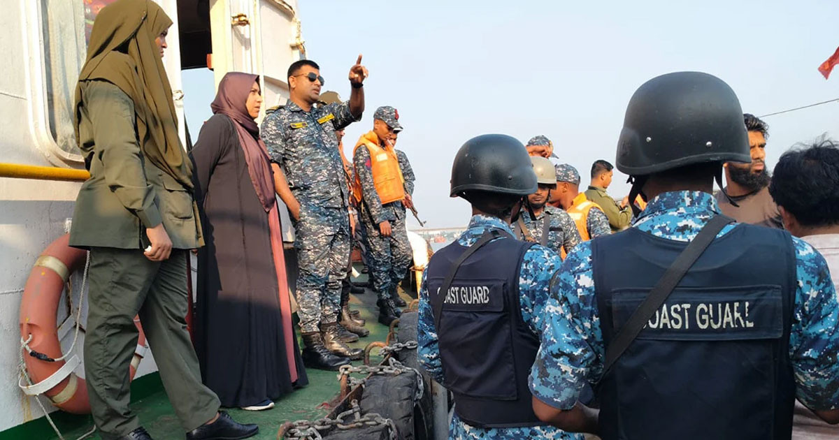 ট্যাংকার জাহাজে মজুত ৩৭ হাজার লিটার ডিজেল জব্দ