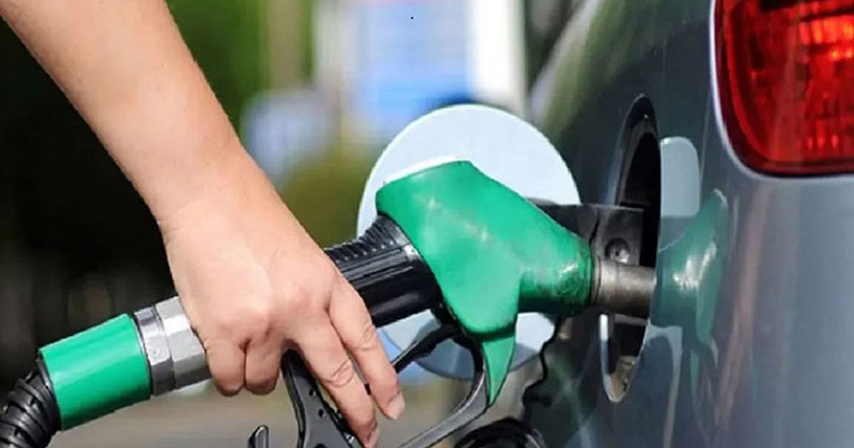 ডিজেল-পেট্রোলের নতুন দাম নির্ধারণ করল পাকিস্তান