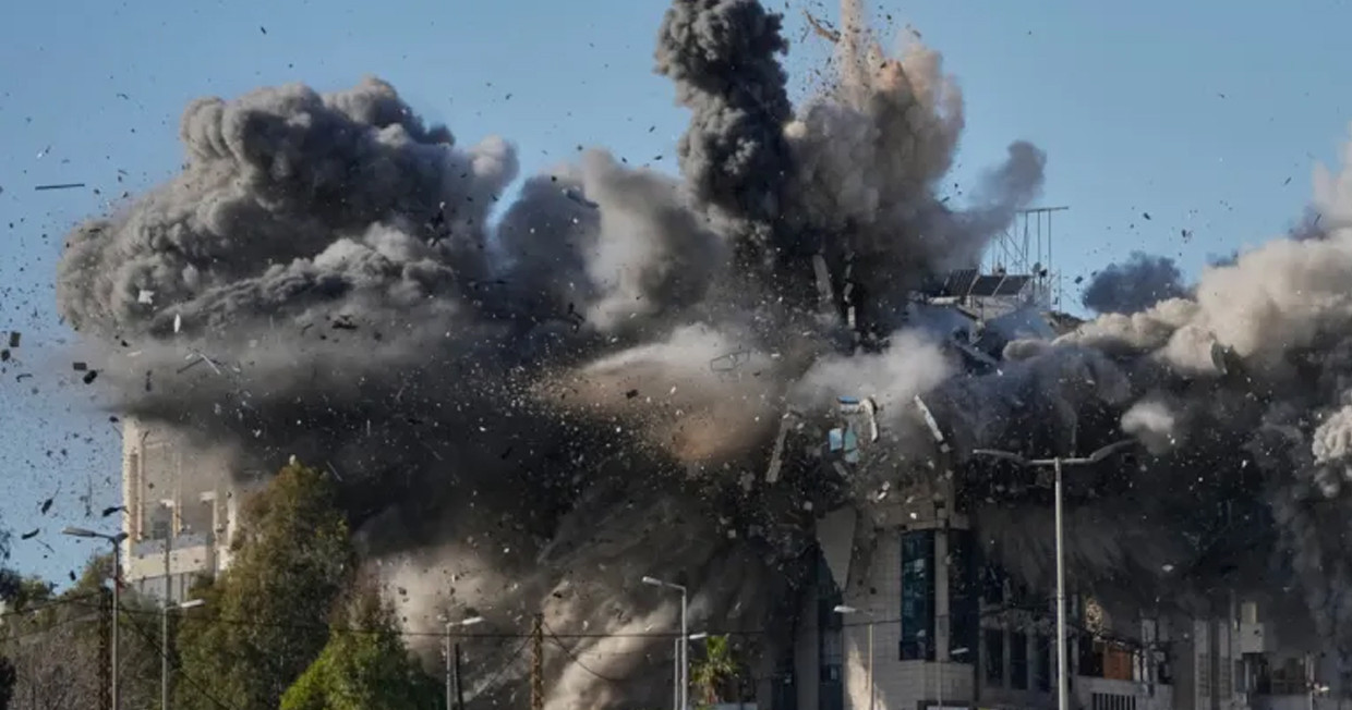 ইরান যুদ্ধে প্রতিদিন ৩ ডলার খরচ হচ্ছে প্রত্যেক মার্কিনীর