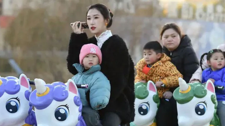 বসন্তের ছুটিতে শিক্ষার্থীদের প্রেম করার আহ্বান জানাল চীনা বিশ্ববিদ্যালয়