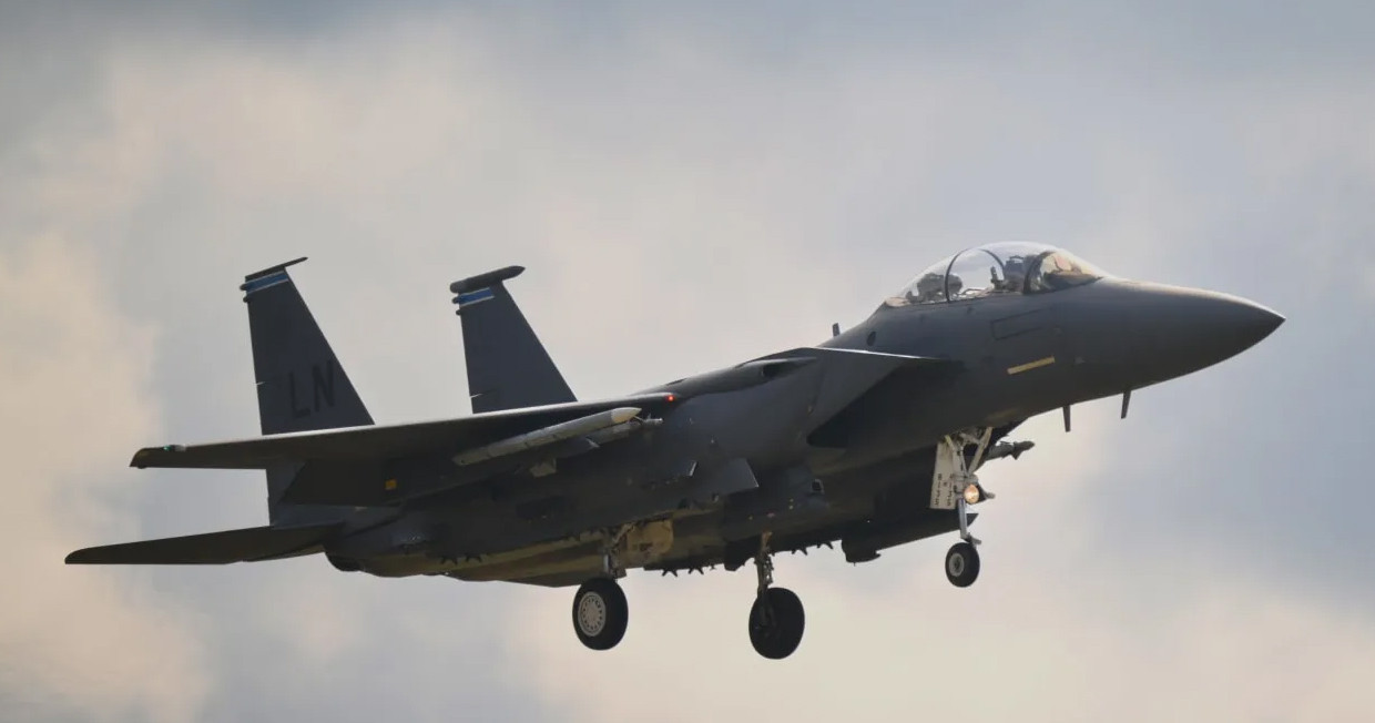 ভূপাতিত মার্কিন এফ-৩৫ যুদ্ধবিমানের পাইলটকে খুঁজতে ইরানের পুরস্কার ঘোষণা