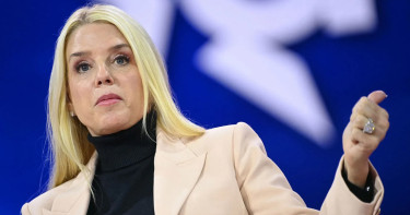 হঠাৎ যুক্তরাষ্ট্রের অ্যাটর্নি জেনারেল বরখাস্ত