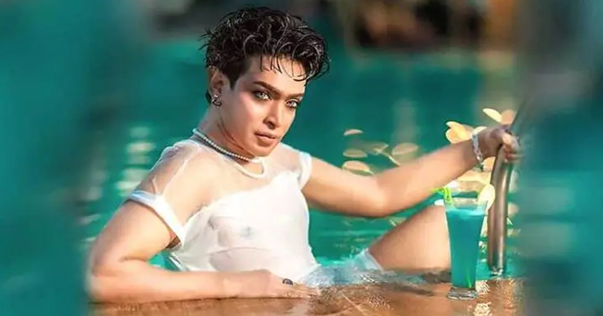 ঢাবিতে আটকে ছিলেন এডলফ খান, ভিডিও ভাইরাল