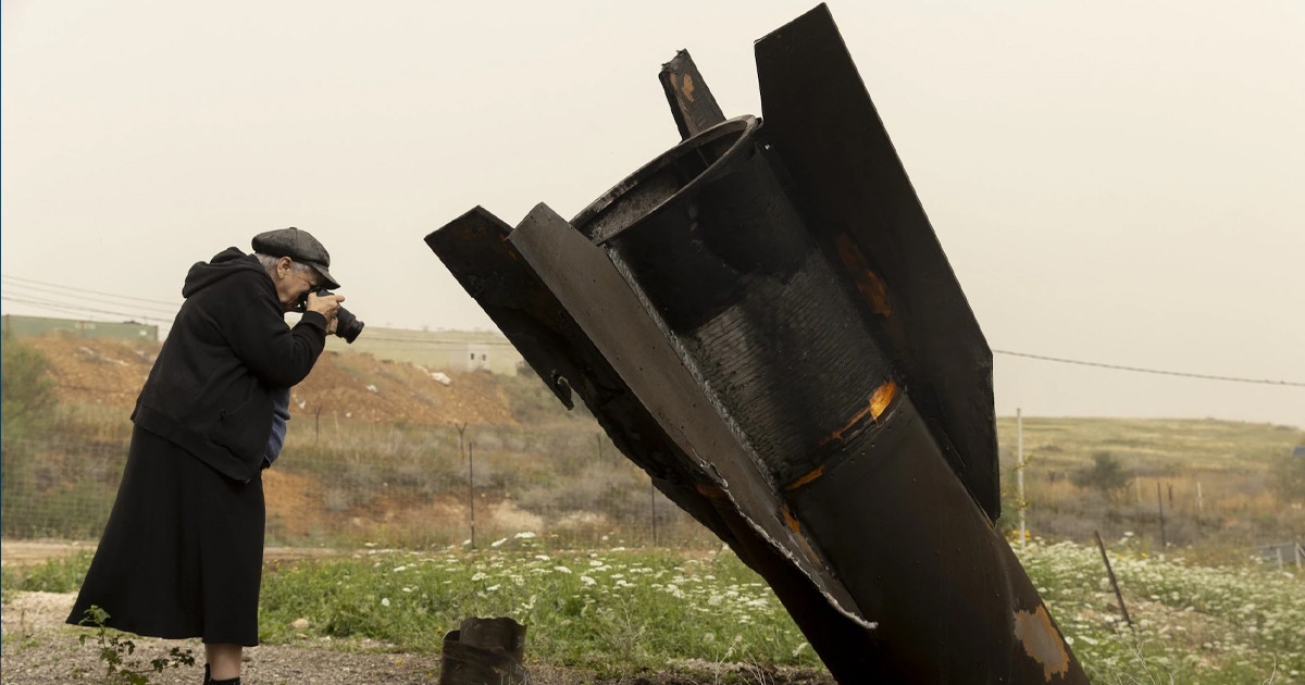 বাণিজ্য জাহাজে ইরানি ক্ষেপণাস্ত্রের জ্বালানি সরবরাহ করছে চীন!
