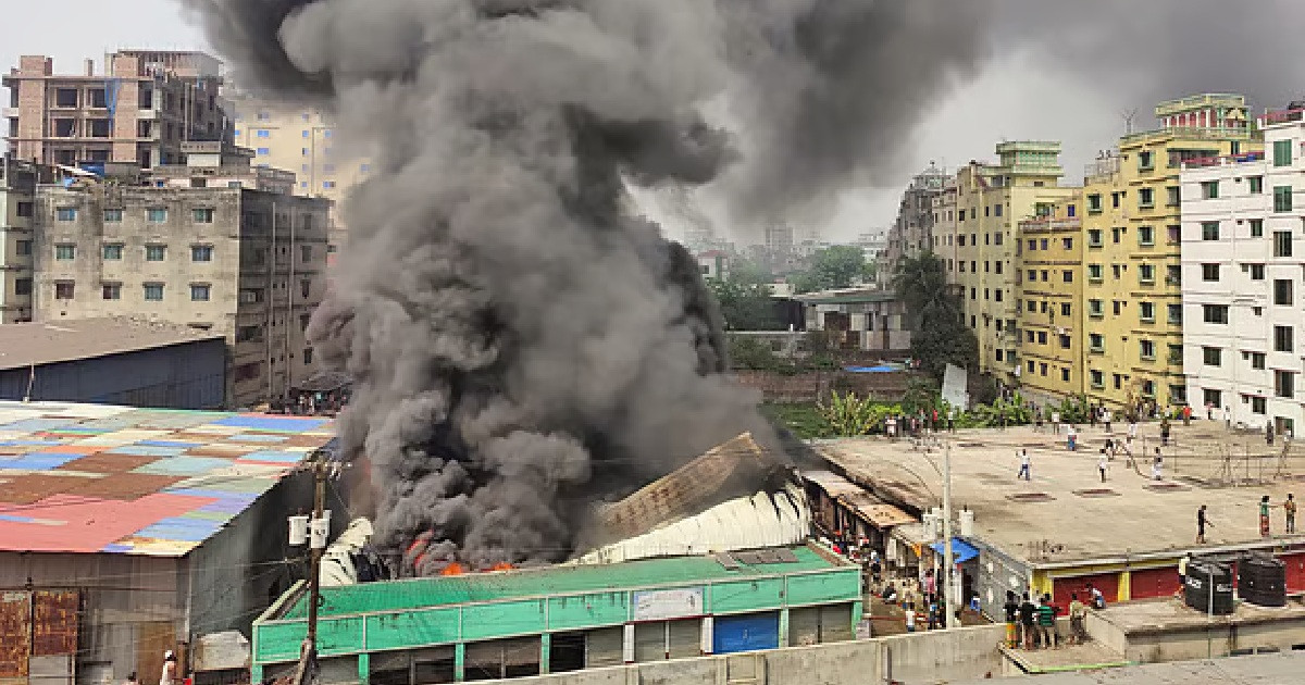 গ্যাস লাইটার কারখানায় আগুন, নিহত ৫