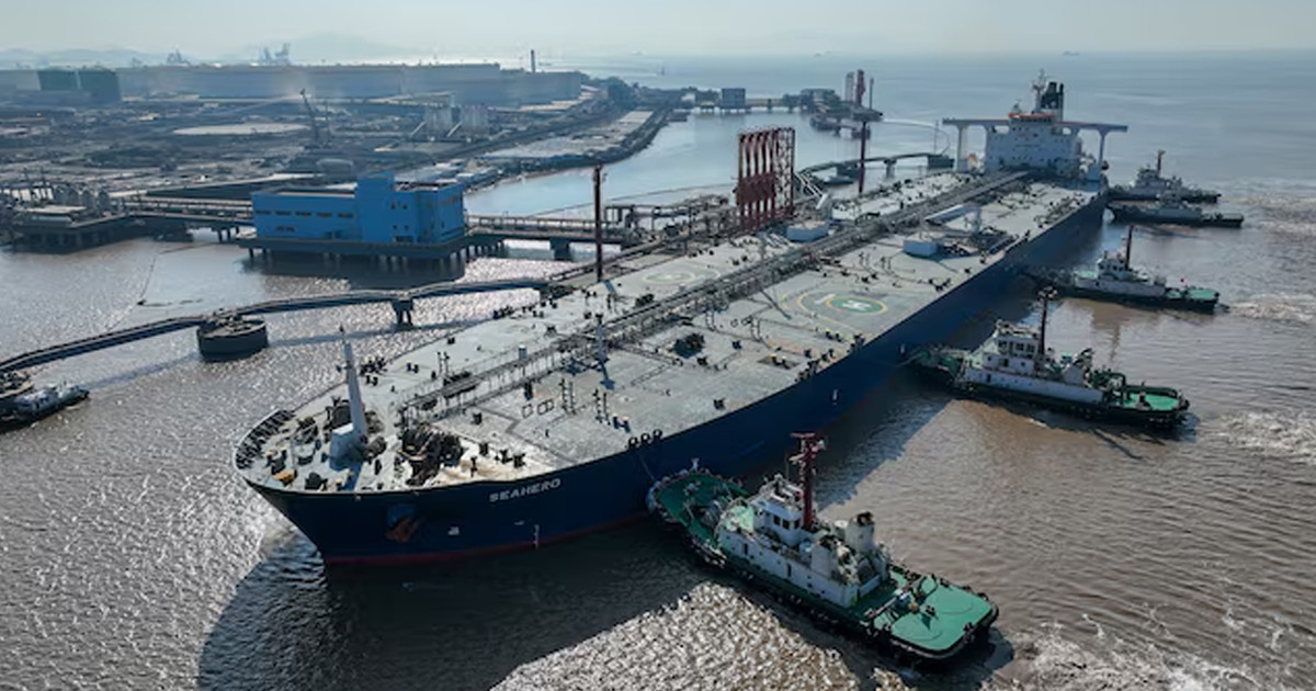 বিশ্ব অস্থিতিশীল হলেও তেল সংকটে স্থিতিশীল চীন, কারণ ছোট রিফাইনারি