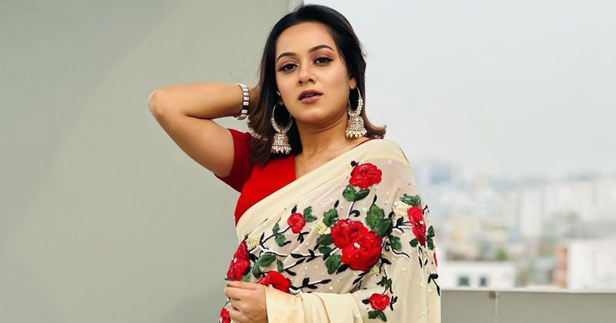 সুখবর দিলেন দীঘি