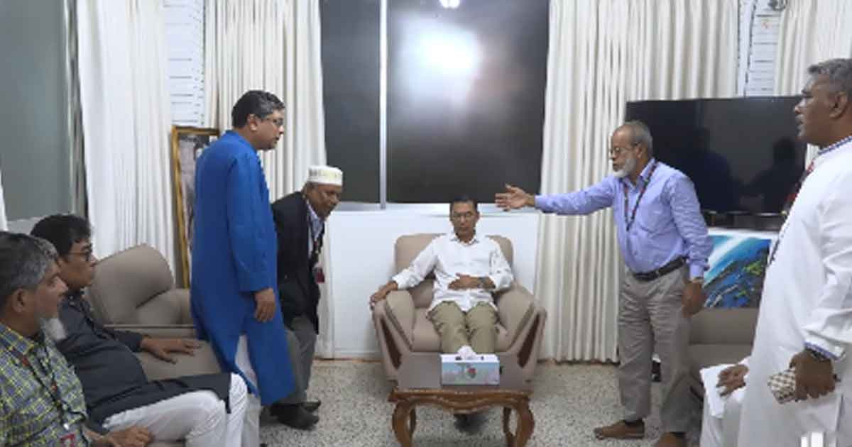 নবনিযুক্ত ১৪ জেলা প্রশাসকের সঙ্গে প্রধানমন্ত্রীর বৈঠক