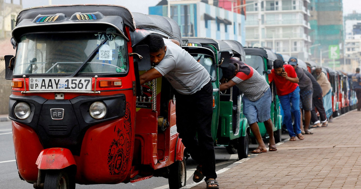 আবারও অর্থনৈতিক সংকটের মুখে শ্রীলঙ্কা