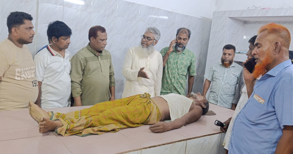 সন্তানকে বাঁচাতে গিয়ে কিশোর গ্যাংয়ের হামলায় নিহত কৃষকদল সভাপতি