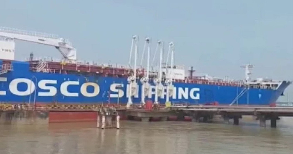 ৩৪ হাজার টন ডিজেল নিয়ে চট্টগ্রাম বন্দরে ভিড়লো জাহাজ