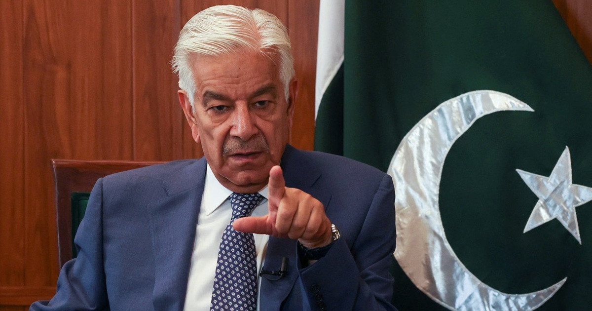 কলকাতায় হামলার হুমকি পাকিস্তানের প্রতিরক্ষামন্ত্রী খাজা আসিফের