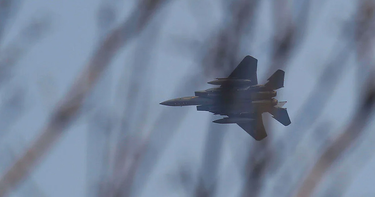 পাইলটকে খুঁজে পেলেও বিপজ্জনক পরিস্থিতিতে মার্কিন সেনারা, উভয়পক্ষে সংঘর্ষ চলছে