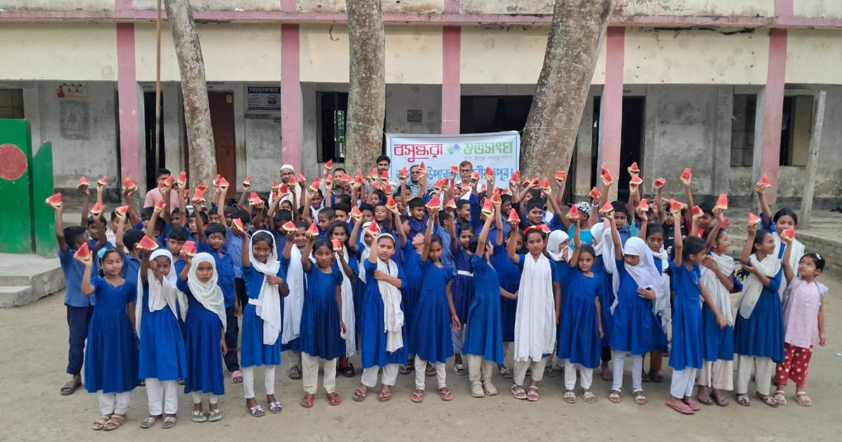 বসুন্ধরা শুভসংঘের মৌসুমী ফল উৎসবে মাতলো শিশুরা