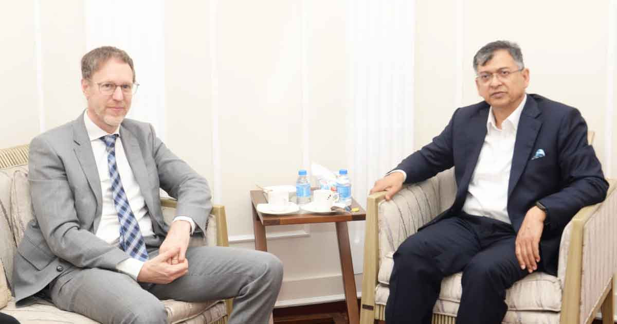 স্বরাষ্ট্রমন্ত্রীর সঙ্গে ইউএনডিপির আবাসিক প্রতিনিধিদলের সাক্ষাৎ