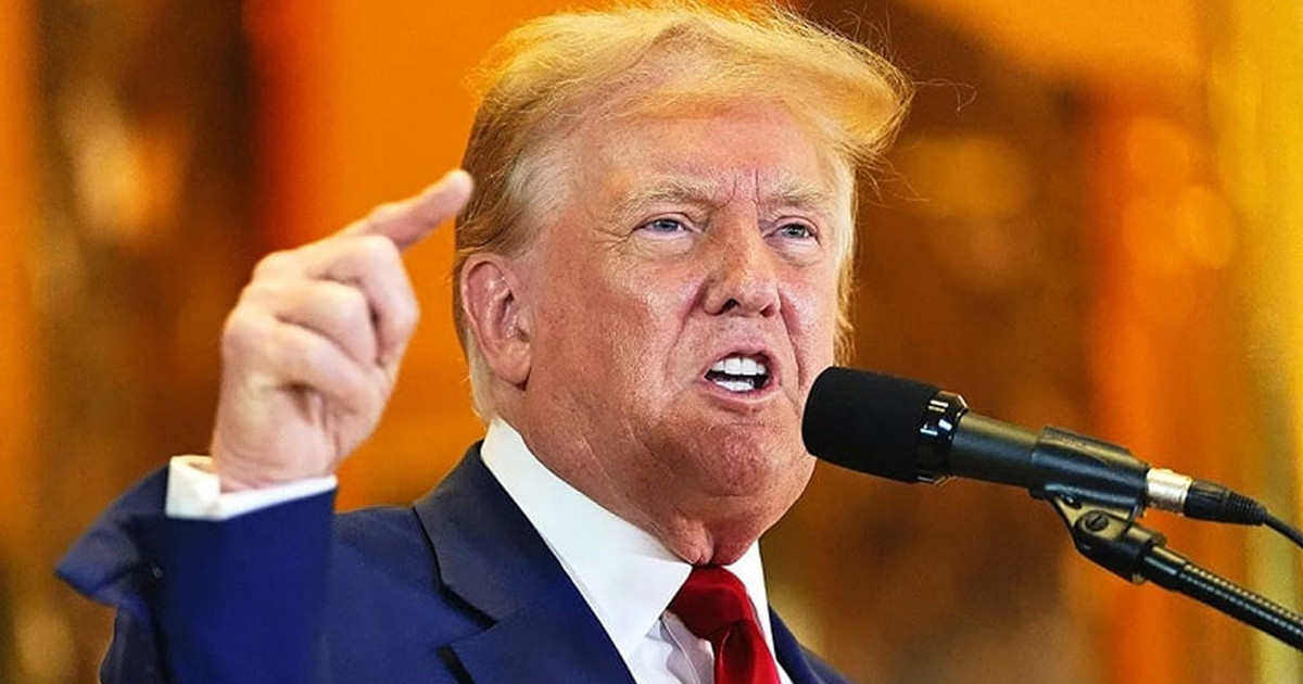 চুক্তিতে রাজি না হলে ইরানকে ধ্বংস করে তেল দখল করব: ট্রাম্প