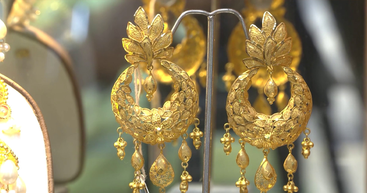 অবশেষে দেশে কমলো স্বর্ণের দাম, ভরি কত?