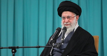 শহীদ আলী খামেনি এক রণাঙ্গনে লড়াই করে তিন রণাঙ্গনে জয়ী