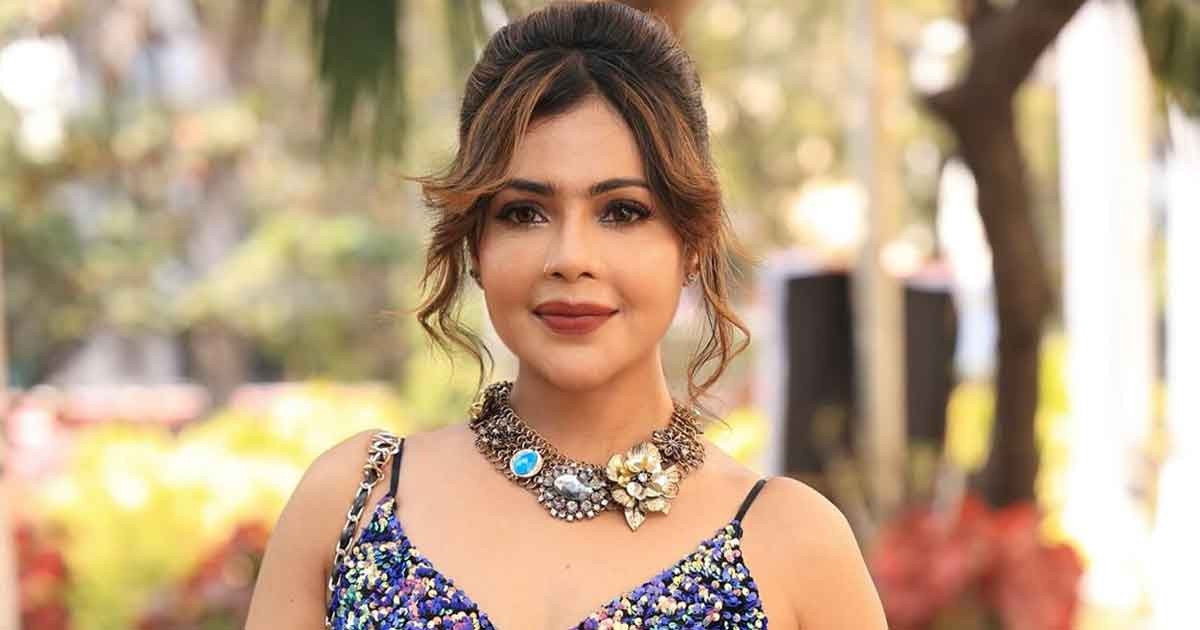 অভিনেত্রী সুভাষিনীর মরদেহ উদ্ধার, নেপথ্যে পারিবারিক কলহ!