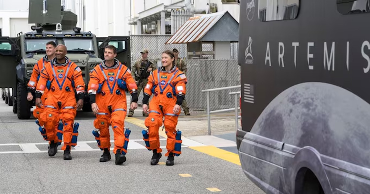 ৫৬ বছরের রেকর্ড ভেঙে ইতিহাস গড়ল নাসার আর্টেমিস-২