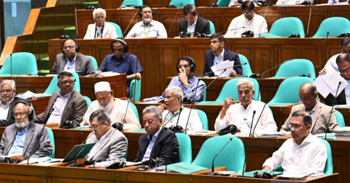 সংসদে মুলতবি অধিবেশনে উপস্থিত প্রধানমন্ত্রী