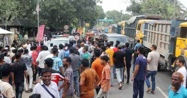 টানা ২৫ ঘণ্টা বিদ্যুৎ বিপর্যয়, মহাসড়ক অবরোধ