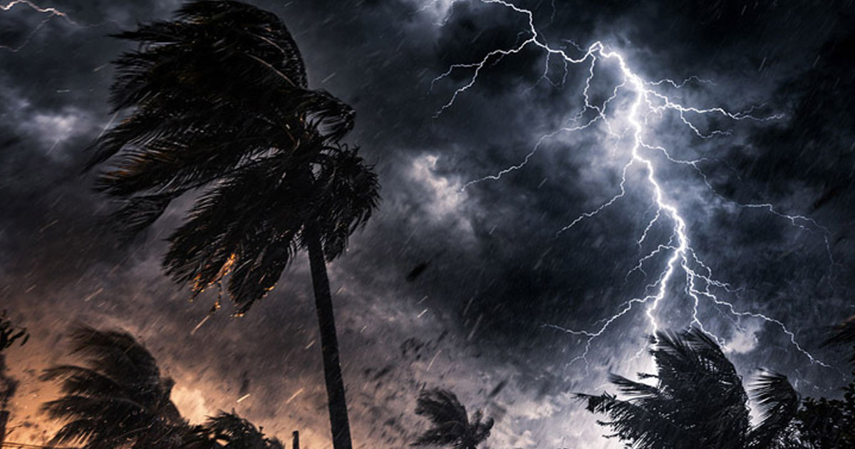 যেসব জেলায় সকালে ৮০ কি.মি বেগে ঝড় বয়ে যেতে পারে