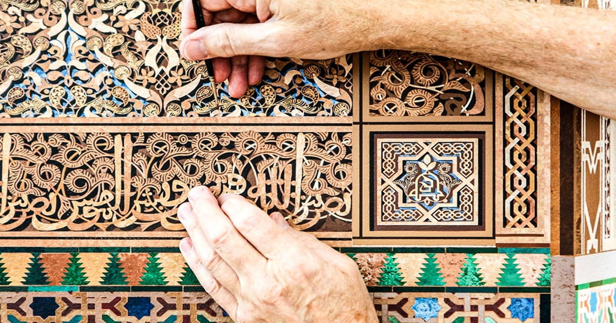 মুসলিম সভ্যতায় খোদাই শিল্পের বিকাশ