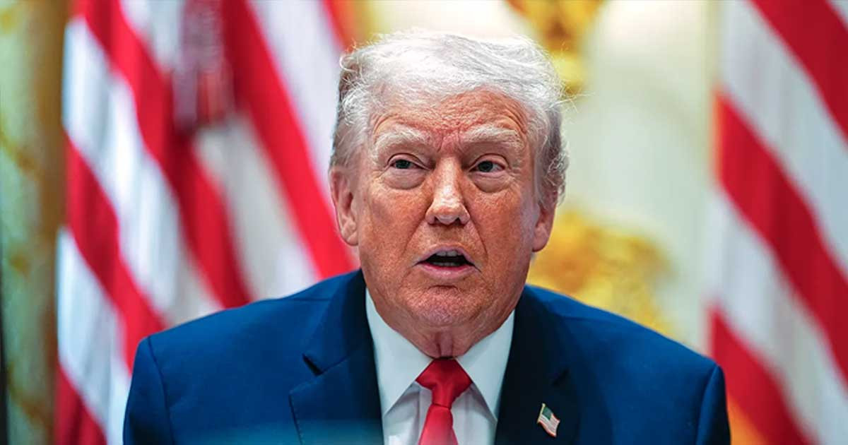 ট্রাম্পকে ক্ষমতাচ্যুতির ডাক