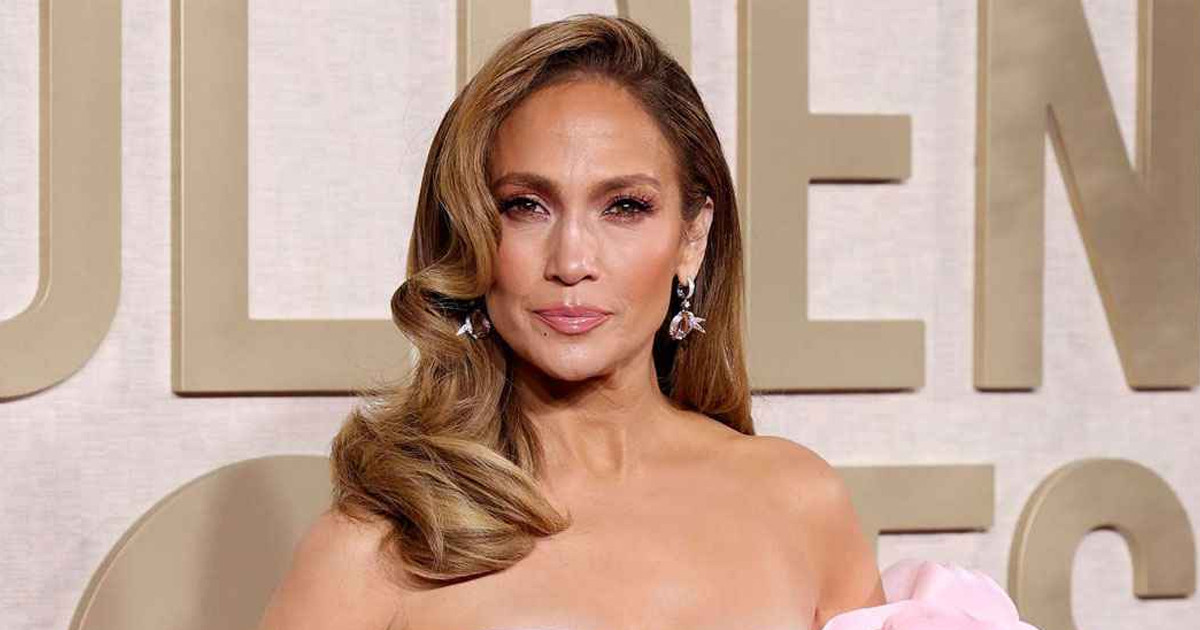 ৪ বিয়ে ৭ প্রেম, তবুও ভালোবাসা খুঁজছেন অভিনেত্রী