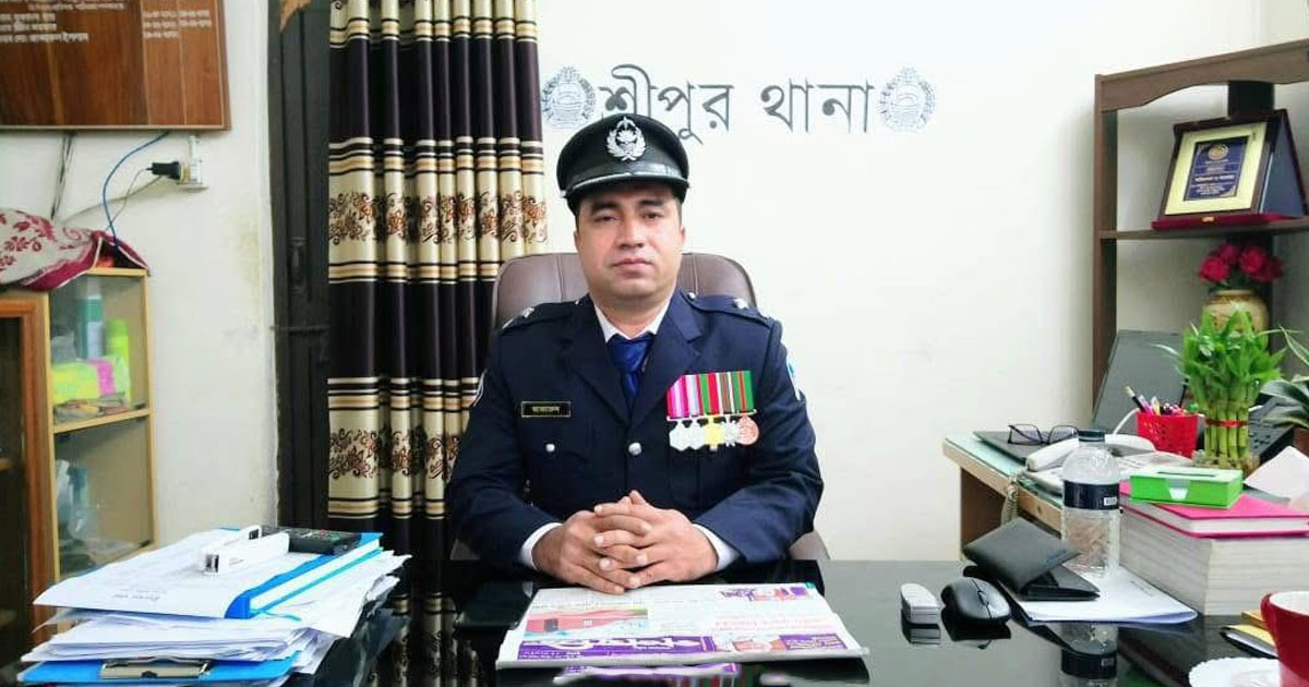 পুলিশ কর্মকর্তার বিরুদ্ধে হেডকোয়ার্টার্স ও মন্ত্রণালয়ে লিখিত অভিযোগ