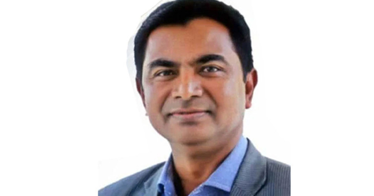 দেশের সংকটে রাজনীতি কাম্য নয়