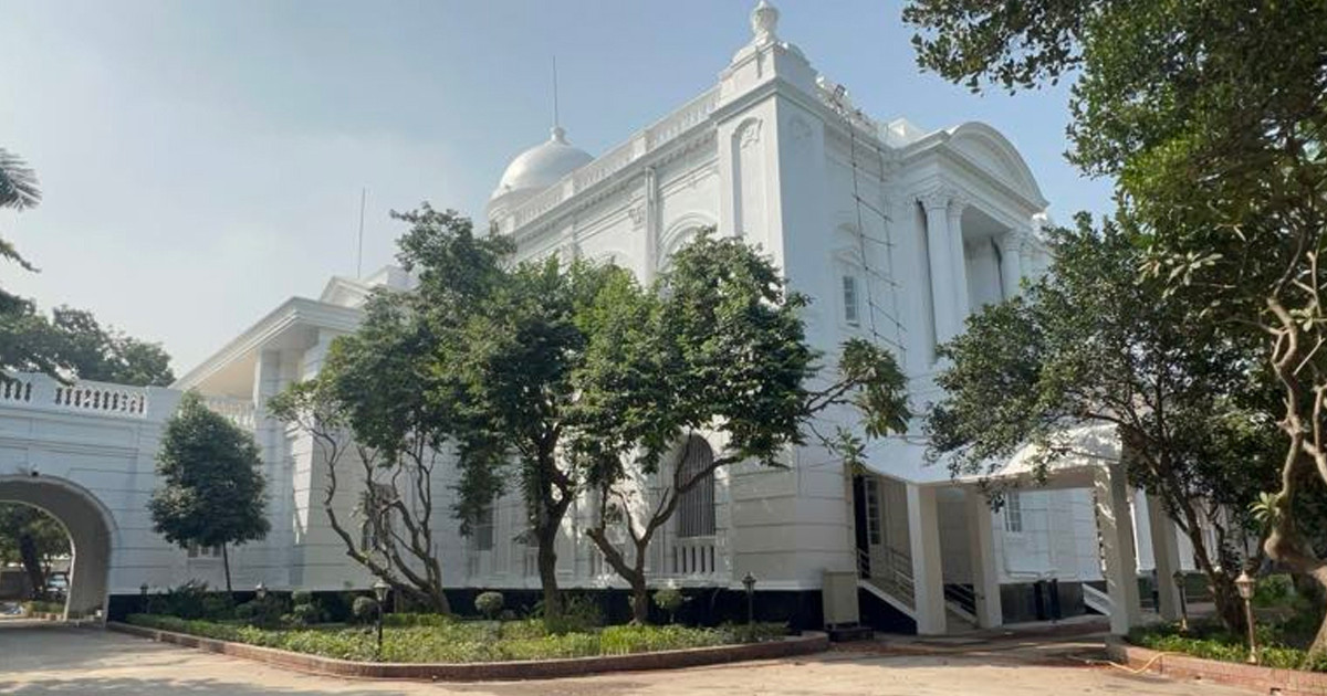 পাটোয়ারী বাবুর বিরুদ্ধে গ্রেপ্তারি পরোয়ানা জারি