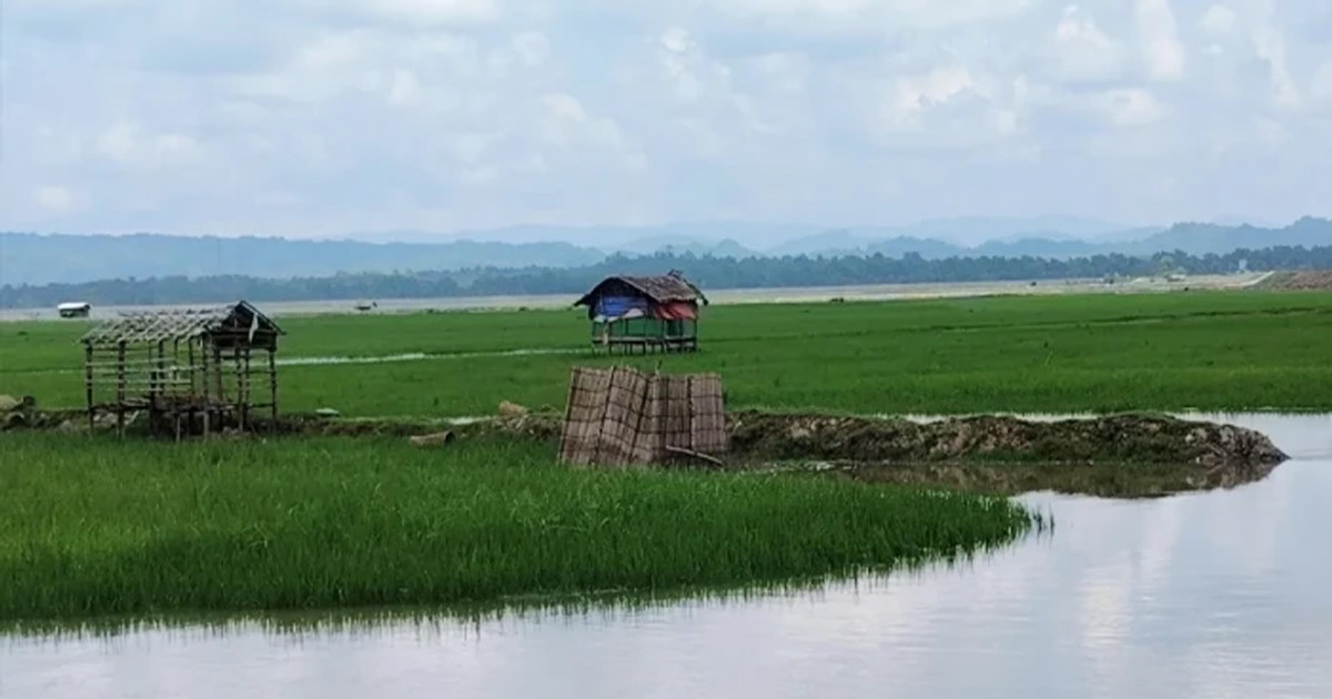 মিয়ানমার সীমান্তে ল্যান্ডমাইন বিস্ফোরণ, আহত রোহিঙ্গা যুবক