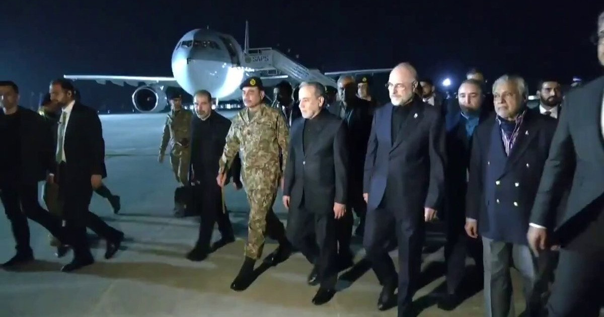 ইরানি প্রতিনিধিদল আলোচনার জন্য পাকিস্তানে পৌঁছেছে