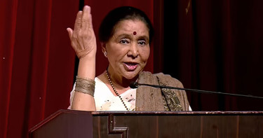 জীবন-মৃত্যুর সন্ধিক্ষণে আশা ভোসলে