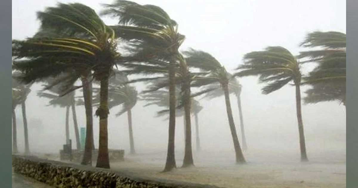 রাতে ৬০ কিমি বেগে ঝড় ও বজ্রসহ বৃষ্টির আশঙ্কা