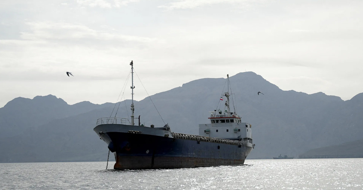আজ থেকে ইরানি বন্দরগুলোতে মার্কিন অবরোধ কার্যকর