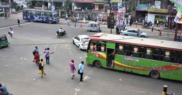 রাস্তা পারাপারে আইন না মানলে পথচারীর জেল-জরিমানা