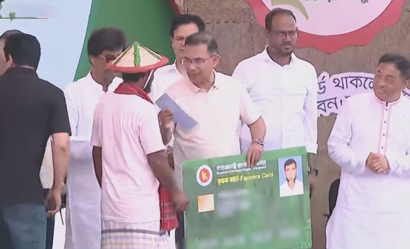 কৃষক কার্ড বিতরণ কর্মসূচি উদ্বোধন করলেন প্রধানমন্ত্রী