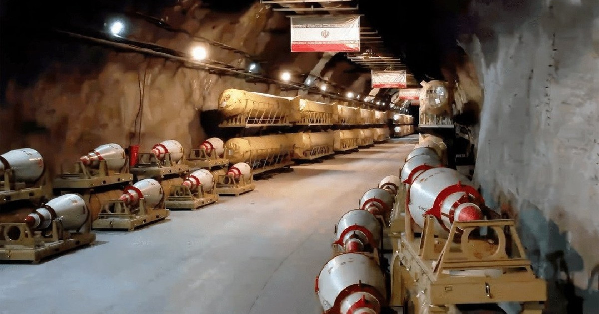 যুক্তরাষ্ট্রের বিরুদ্ধে ১৫ হাজার ক্ষেপণাস্ত্র ব্যবহারের অপেক্ষায় ইরান? (ভিডিও)