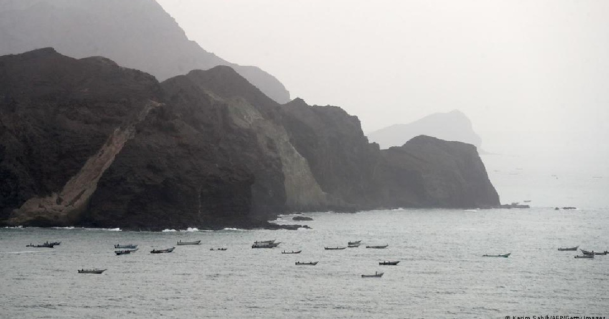 এবার তিন সাগর-উপসাগর অবরোধের হুঁশিয়ারি ইরানের